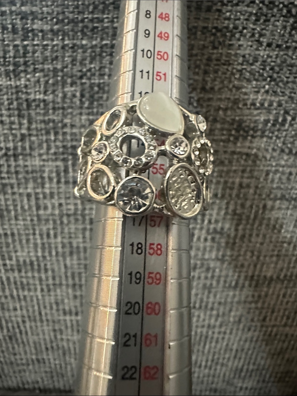 paparazzi Silver Multi-Circle Cluster Ring with White Accent
